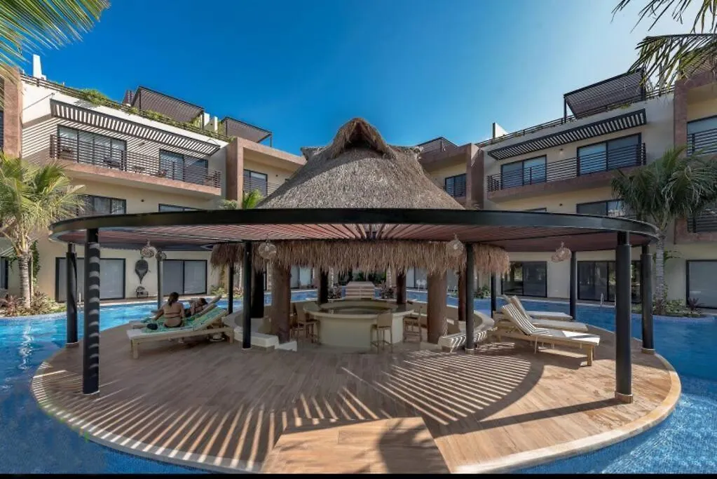 Apt -Spacious-Modern-Luxury-Comfort-Quiet Area Tulum Mexico
