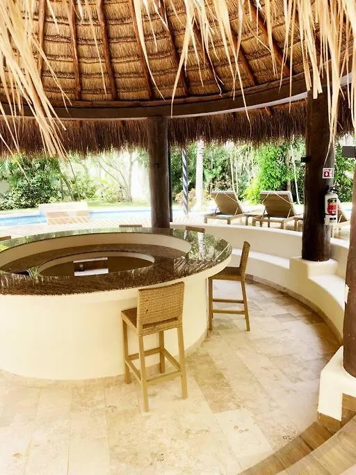 Apt -Spacious-Modern-Luxury-Comfort-Quiet Area Tulum Apartment